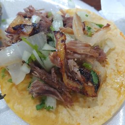 Carnitas mini taco