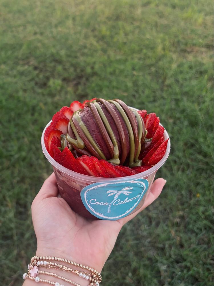 Coco Cabana Açaí & Smoothie Co. Logo