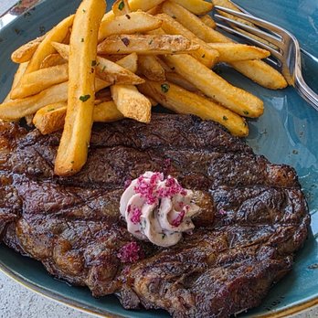 Salt & Stone - Wine Bars Near Me - Kenwood, California