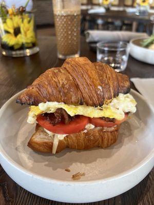 Cafe Largesse by null