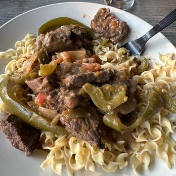 Hard Hat Cafe II - a plate of pasta with beef and peppers - Bars Near Me - Wallingford, Connecticut Hard Hat Cafe II - a plate of pasta with beef and peppers - Bars Near Me - Wallingford, Connecticut