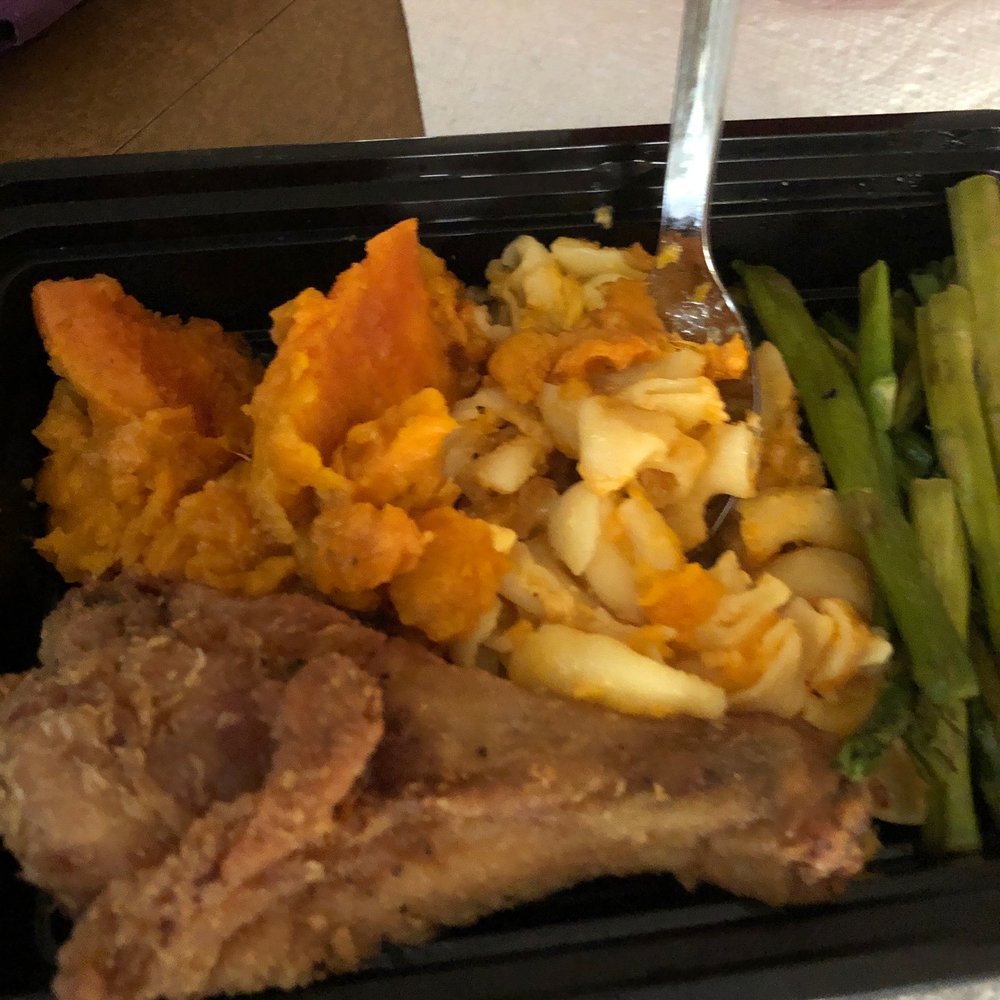 Chef Marilyn's - Mac, yams, chkn leg: fried..it's good, shoot I was hungry. - Southern Near Me - Los Angeles, California Chef Marilyn's - Mac, yams, chkn leg: fried..it's good, shoot I was hungry. - Southern Near Me - Los Angeles, California