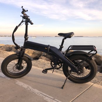 2 Wheels Deluxe - Electric bike or e-bike: does not require M1 license and it feels like a motorized scooter .... electric scooter because it's very quiet. - Bike Rentals Near Me - Long Beach, California 2 Wheels Deluxe - Electric bike or e-bike: does not require M1 license and it feels like a motorized scooter .... electric scooter because it's very quiet. - Bike Rentals Near Me - Long Beach, California