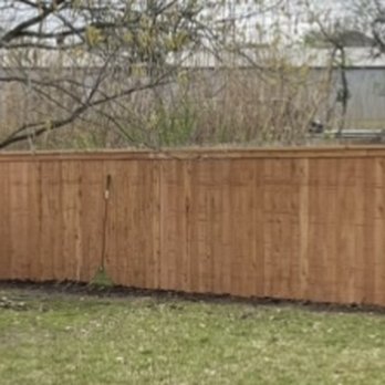 Pflugerville Pfence Company - Western Red Cedar with cap and trim - Fences & Gates Near Me - Hutto, Texas Pflugerville Pfence Company - Western Red Cedar with cap and trim - Fences & Gates Near Me - Hutto, Texas