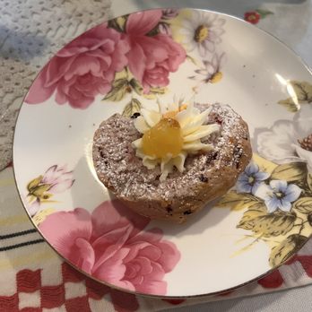 Dartealing Lounge - Half a scone - 6/14/26 - Tea Rooms Near Me - San Francisco, California