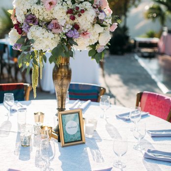 Unique Floral Designs - Just look at those amazing flowers! Photocred:@scottclarkphoto - Floral Designers Near Me - Simi Valley, California Unique Floral Designs - Just look at those amazing flowers! Photocred:@scottclarkphoto - Floral Designers Near Me - Simi Valley, California