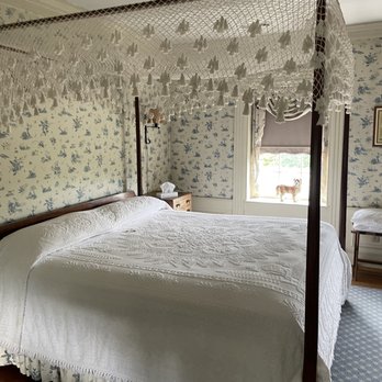 Spread Eagle Tavern & Inn - The Washington Room - New American Near Me - Hanoverton, Ohio