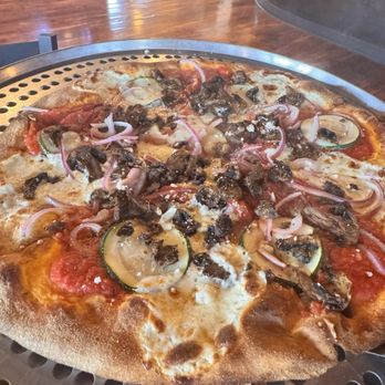 Verola's Pizzeria - Veggie 14in Pizza - Pizza Near Me - Clearwater, Florida