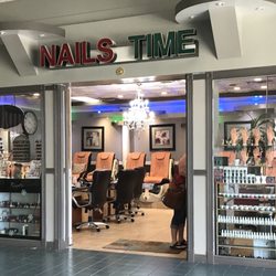Quincy Place Mall - Manicure and pedicure