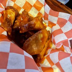 Razzle's - Wing nite 90c