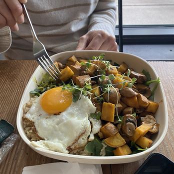 Retreat - Breakfast bowl - Cafes Near Me - Seattle, Washington