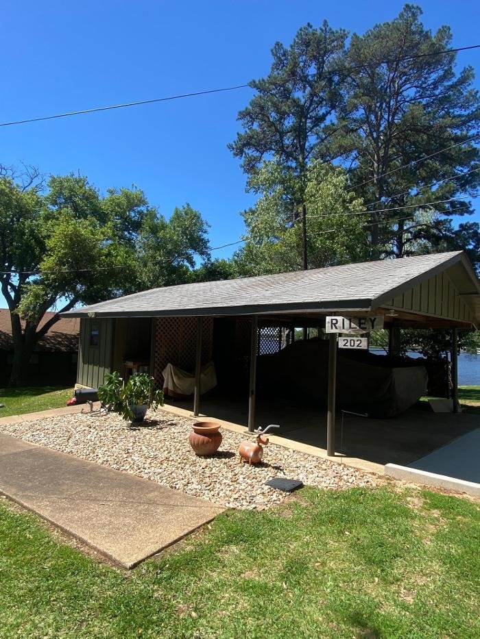 Slide of Buck Horn Roofing