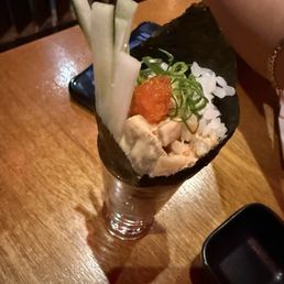 Manoa hand roll