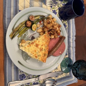 Captain Kinne House - Bed & Breakfast Near Me - Ovid, New York Captain Kinne House - Bed & Breakfast Near Me - Ovid, New York