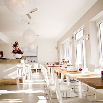Miss Lilly's - Miss Lilly's - Cafes Near Me - Munich, BY