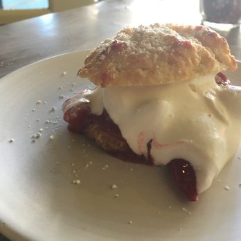 Pizzetta 211 - strawberry shortcake - Pizza Near Me - San Francisco, California Pizzetta 211 - strawberry shortcake - Pizza Near Me - San Francisco, California