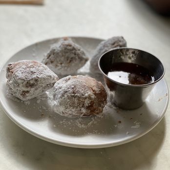 Another Broken Egg Cafe - Biscuit Beignets - Breakfast & Brunch Near Me - Winter Park, Florida