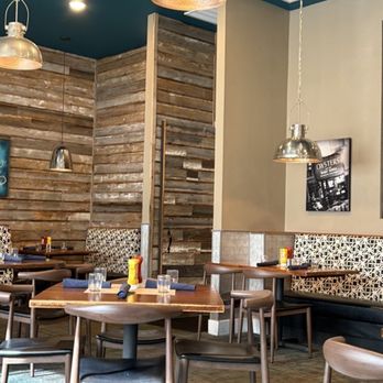 Craft 31 - Interior - Pizza Near Me - Williamsburg, Virginia Craft 31 - Interior - Pizza Near Me - Williamsburg, Virginia