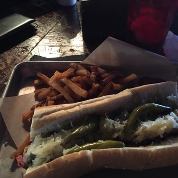 The Tavern - Sports Bars Near Me - Austin, Texas
