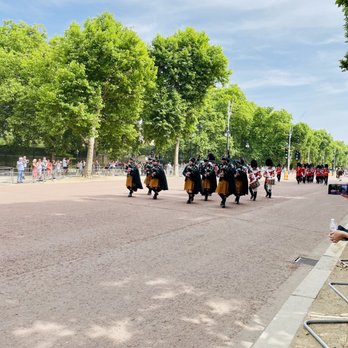 Buckingham Palace - Landmarks & Historical Buildings Near Me - London, XGL Buckingham Palace - Landmarks & Historical Buildings Near Me - London, XGL