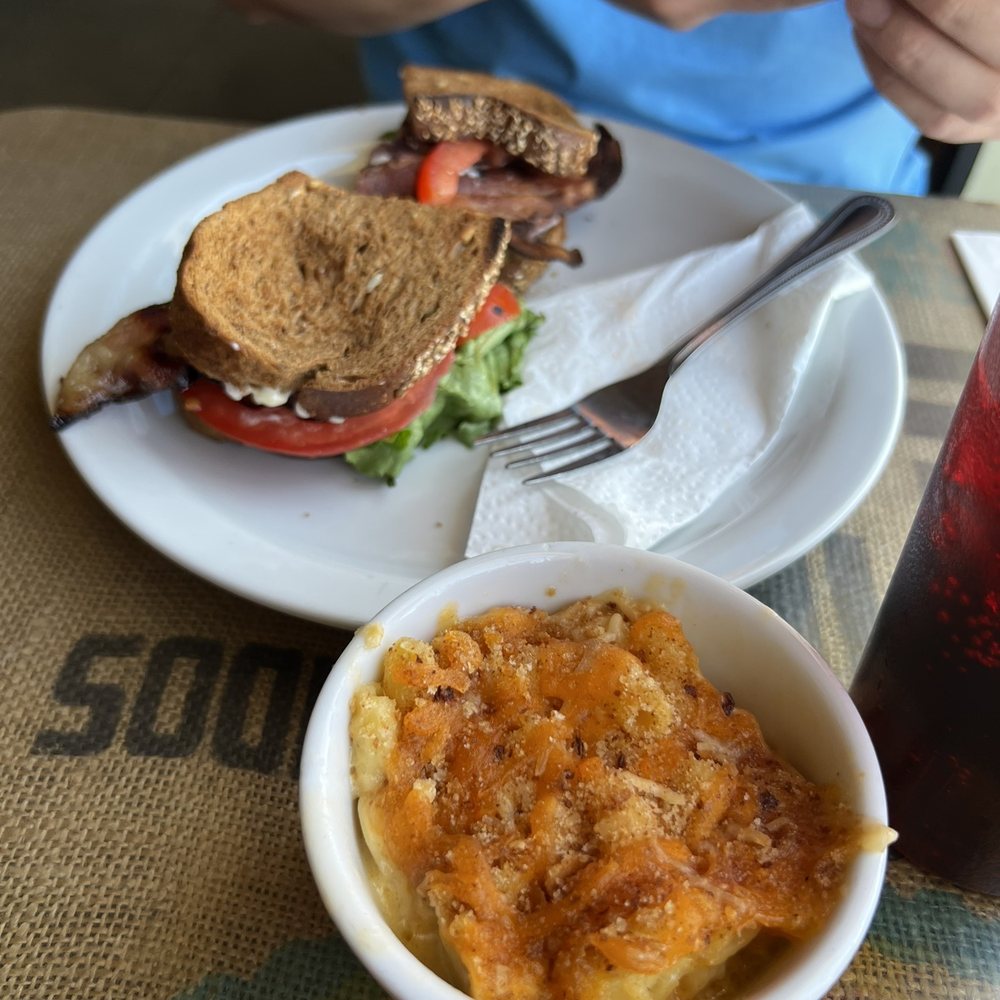 Crossroads Cafe - Mac & Cheese BLT - Cafes Near Me - Joshua Tree, California Crossroads Cafe - Mac & Cheese BLT - Cafes Near Me - Joshua Tree, California