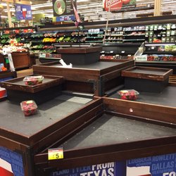 Kroger - So apparently Kroger Rockwall thinks people who shop on Sunday night deserves mold strawberry and stinky grapes.