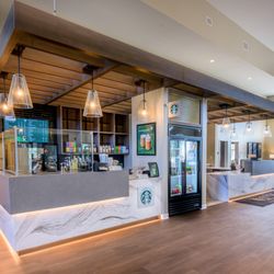 Ignite Medical Resort Batavia - Front Desk and Cafe
