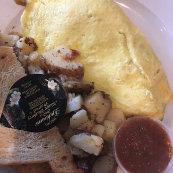 The Bongo Room - Chorizo, Potato, Avocado Omelette - New American Near Me - Chicago, Illinois