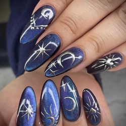 Nails 4 U