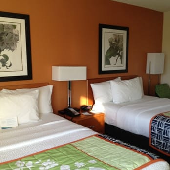 Fairfield - Typical hotel art on the walls, but clean fresh rooms. - Hotels Near Me - Bradenton, Florida
