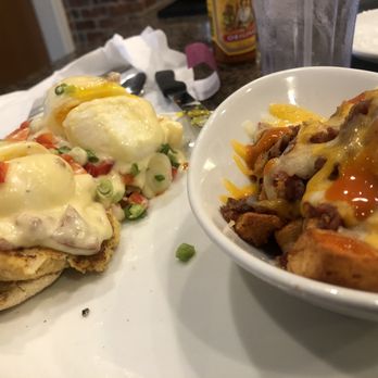 Another Broken Egg Cafe - Crab cake Benedict with potatoes - Breakfast & Brunch Near Me - Pensacola, Florida