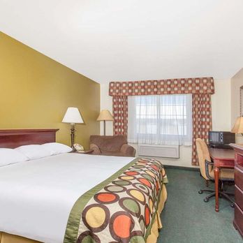 Super 8 by Wyndham McCall - Guest room - Hotels Near Me - McCall, Idaho Super 8 by Wyndham McCall - Guest room - Hotels Near Me - McCall, Idaho