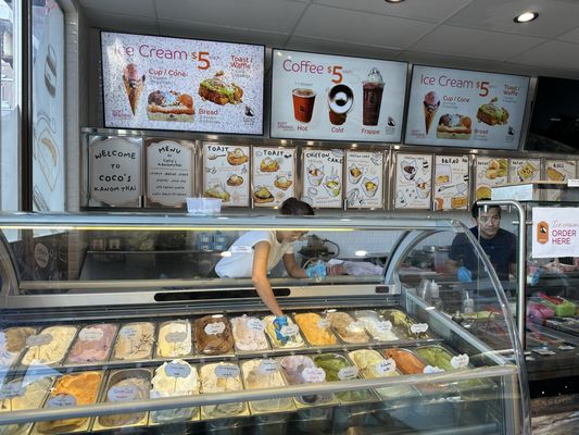 CoCo’s Kanom Thai by null