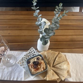 Deep Sea Wine Tasting Room - Wine Bars Near Me - Ventura, California Deep Sea Wine Tasting Room - Wine Bars Near Me - Ventura, California