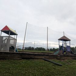 Charlie McCoy Town Park - Playgrounds