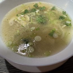 Large wonton soup Large wonton soup