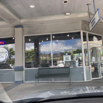 Chopstick and Rice - Outside looking in - Vietnamese Near Me - Honolulu, Hawaii