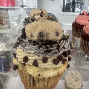 Cake and Batter Dessert Bar - Bakeries Near Me - San Antonio, Texas Cake and Batter Dessert Bar - Bakeries Near Me - San Antonio, Texas