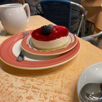 Fauno Bar - Cheesecake - Mediterranean Near Me - Sorrento, NA