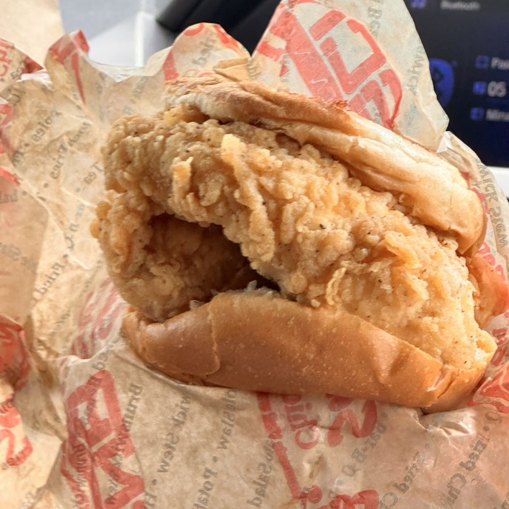 Smithfield's Chicken 'N Bar-B-Q - Chicken Breast & Bun- simply satisfying - Barbeque Near Me - Shallotte, North Carolina Smithfield's Chicken 'N Bar-B-Q - Chicken Breast & Bun- simply satisfying - Barbeque Near Me - Shallotte, North Carolina