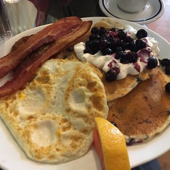 Vanta Cafe - Breakfast & Brunch Near Me - Wailuku, Hawaii Vanta Cafe - Breakfast & Brunch Near Me - Wailuku, Hawaii