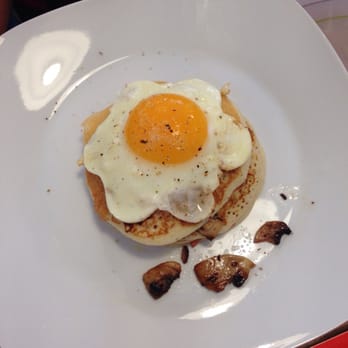 Den Noc - Mushrooms, egg, ham - Bistros Near Me - Prague, Puerto Rico Den Noc - Mushrooms, egg, ham - Bistros Near Me - Prague, Puerto Rico