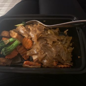 ThaiLand To Go - Pad see yew - Thai Near Me - Temecula, California