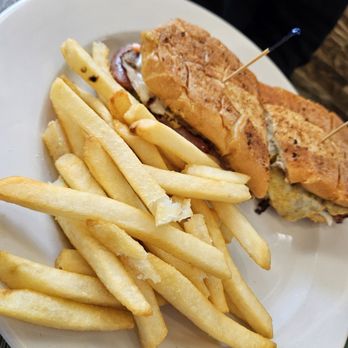 Killian Cafe & Grill - Cuban sandwich - Breakfast & Brunch Near Me - Miami, Florida