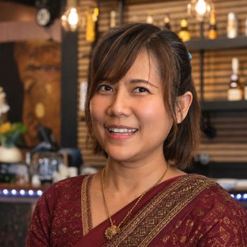 Kin Dee 95 - Chatty, the owner. Say hi to her - Asian Fusion Near Me - Kittery, Maine Kin Dee 95 - Chatty, the owner. Say hi to her - Asian Fusion Near Me - Kittery, Maine