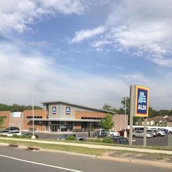 ALDI - Customer photo of Aldi's on 70 in Tom's River store & parking lot