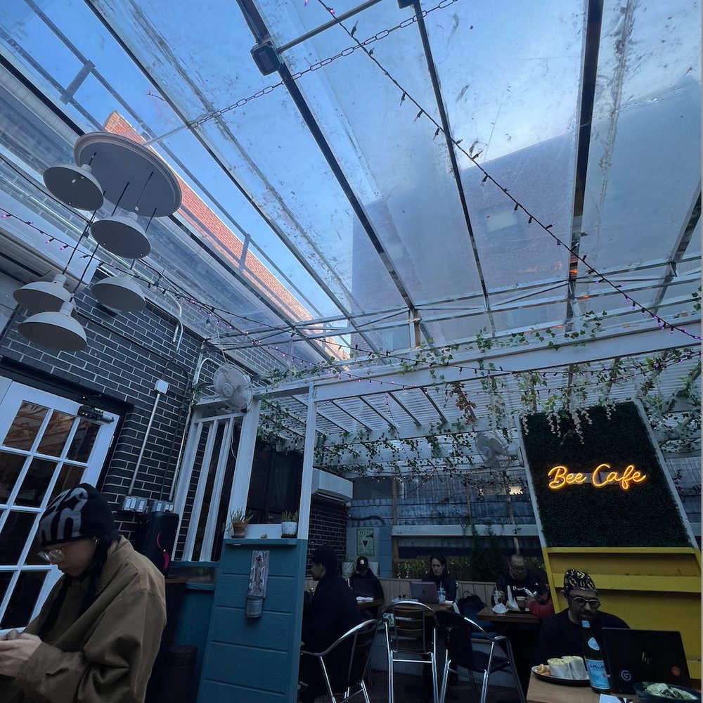 Bee Cafe - Outdoor area - Cafes Near Me - Woodside, New York Bee Cafe - Outdoor area - Cafes Near Me - Woodside, New York