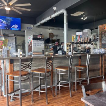 Black Rock Pizza - Captain Cook - Pizza Near Me - Captain Cook, Hawaii