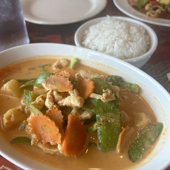 Thai House Bistro - Chicken panang curry - Thai Near Me - Lexington, North Carolina Thai House Bistro - Chicken panang curry - Thai Near Me - Lexington, North Carolina