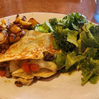 Sterling Café - Crepe with house potatoes - Breakfast & Brunch Near Me - Lincoln, California
